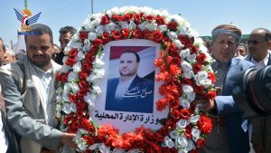 قيادة وزارة الإدارة المحلية تزور ضريح الرئيس الشهيد الصماد ورفاقه