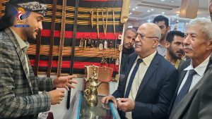 عضو السياسي الأعلى الرهوي يفتتح معرض بروج آدم للمنتجات المحلية والخارجية