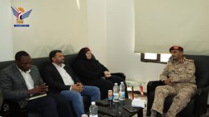 محافظ تعز يلتقي مديرة عمليات أطباء بلا حدود الهولندية في الشرق الأوسط