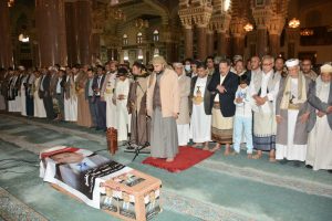 تشييع رسمي وشعبي لجثمان فقيد الوطن وزير الدولة أحمد القنع