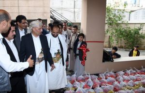 الجنيد يدشن مشروع توزيع الوجبات الرمضانية للأسر الأشد فقرأ بأمانة العاصمة
