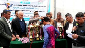 تكريم المراكز الأولى في البطولة الكروية للدورات الصيفية بذمار