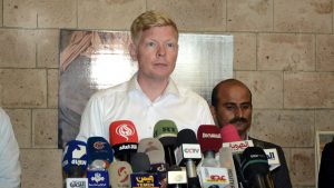 المبعوث الأممي يؤكد ضرورة زيادة الوجهات للرحلات الجوية من وإلى مطار صنعاء
