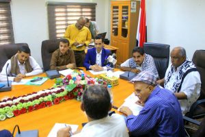 لجنة المناقصات بمحافظة الحديدة تناقش مذكرات طلب تنفيذ عدد من المشاريع الخدمية