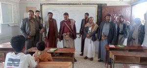 محافظ البيضاء يتفقد الأنشطة الصيفية في مديرية مكيراس