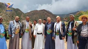 جحاف والأكوع يطلعان على مشاريع الطرق والمياه في مبين بحجة
