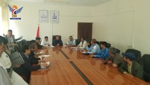 اجتماع بحجة يناقش الجوانب المتعلقة بالحد من الازدحام المروري