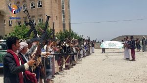 أبناء جبل الشرق بذمار يسيرون قافلة عيدية دعماً للمرابطين في الجبهات