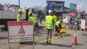 المساوى يدشن أعمال تأهيل الطرق المؤدية إلى طريق المسيمير بمديرية التعزية