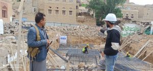 الوحيشي والرصاص يتفقدان مشروع بناء 12 فصل دراسي بمدرسة السلام الأساسية بالبيضاء