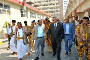 رئيس الوزراء يشيد بمستوى الخدمات الطبية لمستشفى ومركز القلب العسكريين
