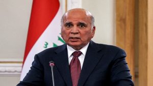 وزير الخارجية العراقي يطالب نظيره السويدي بتسليم حارق القرآن