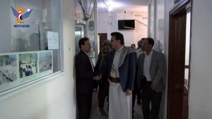 وزير المياه يتفقد الانضباط الوظيفي بهيئة الموارد المائية ومؤسسة المياه بالأمانة