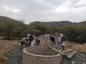 الاطلاع على تنفيذ مشروع استصلاح الاراضي الزراعية في وادي طياب بالبيضاء