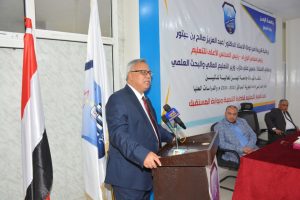 رئيس الوزراء يؤكد أهمية تحفيز الطلاب في الجامعات اليمنية على التحصيل العلمي النظري والتطبيقي  