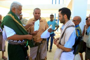 محافظ الحديدة يدشن مشروع مياه مدينة الصليف 