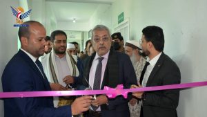 وزير التعليم العالي يفتتح معامل وقاعات الأمن السيبراني بجامعة القلم بإب