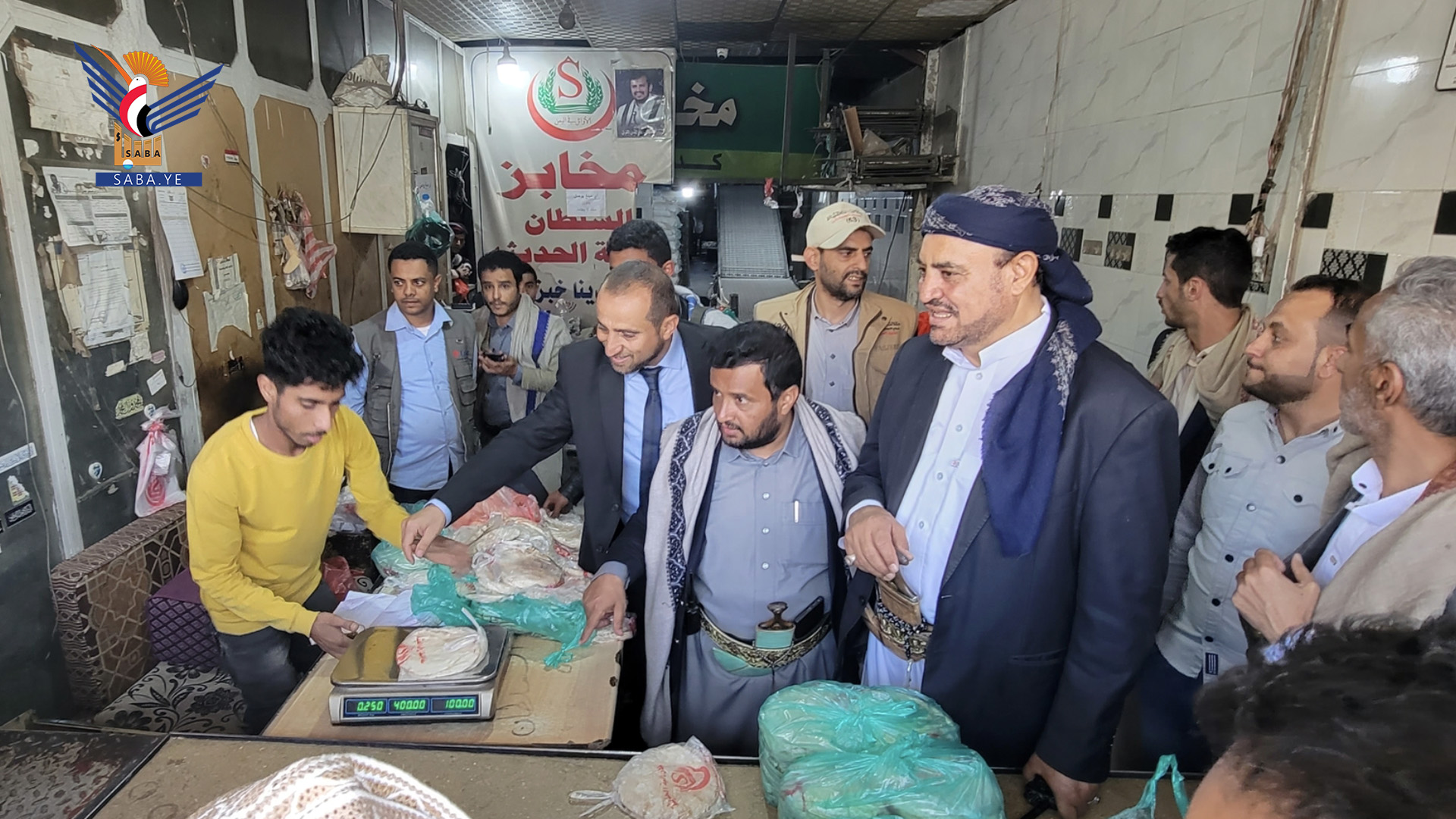 عباد وقطران يدشنان حملة ضبط للأفران والمخابز المخالفة للسعر الجديد للخبز بالأمانة