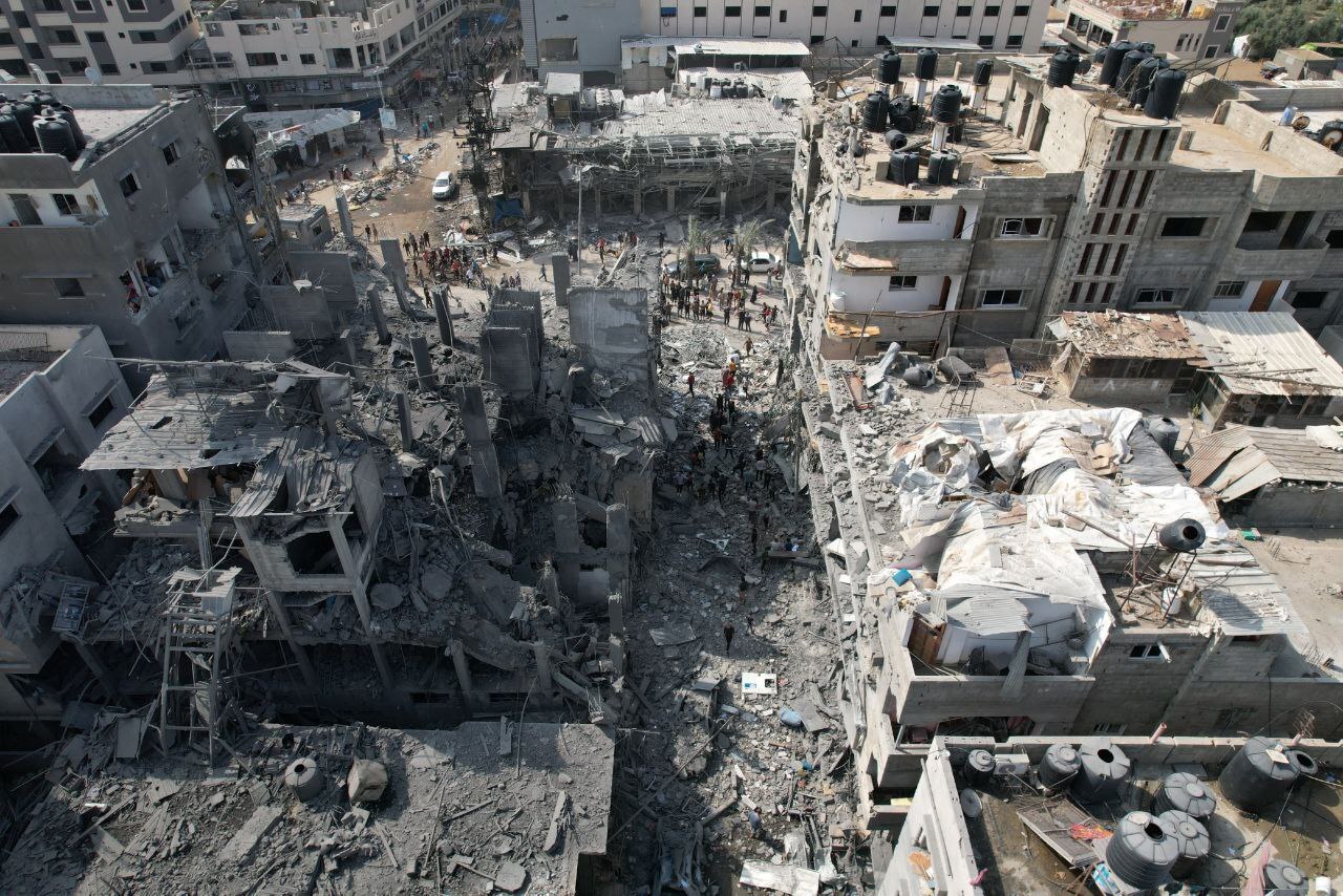 جيش العدو الصهيوني يدمر نصف منازل غزة