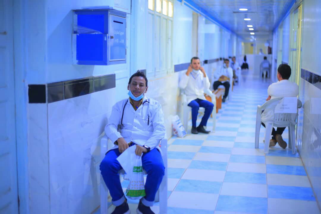 اختتام الإمتحانات السريرية لطلاب “الدفعة السادسة” طب بشري بجامعة الحديدة