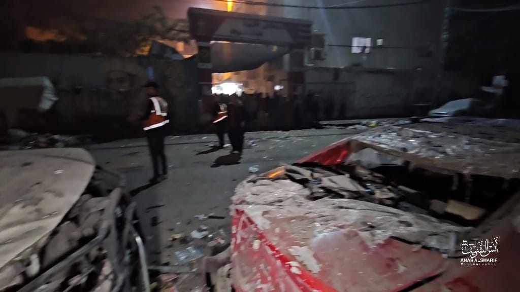 الإعلامي الحكومي بغزة يدين قصف العدو الصهيوني مستشفى كمال عدوان