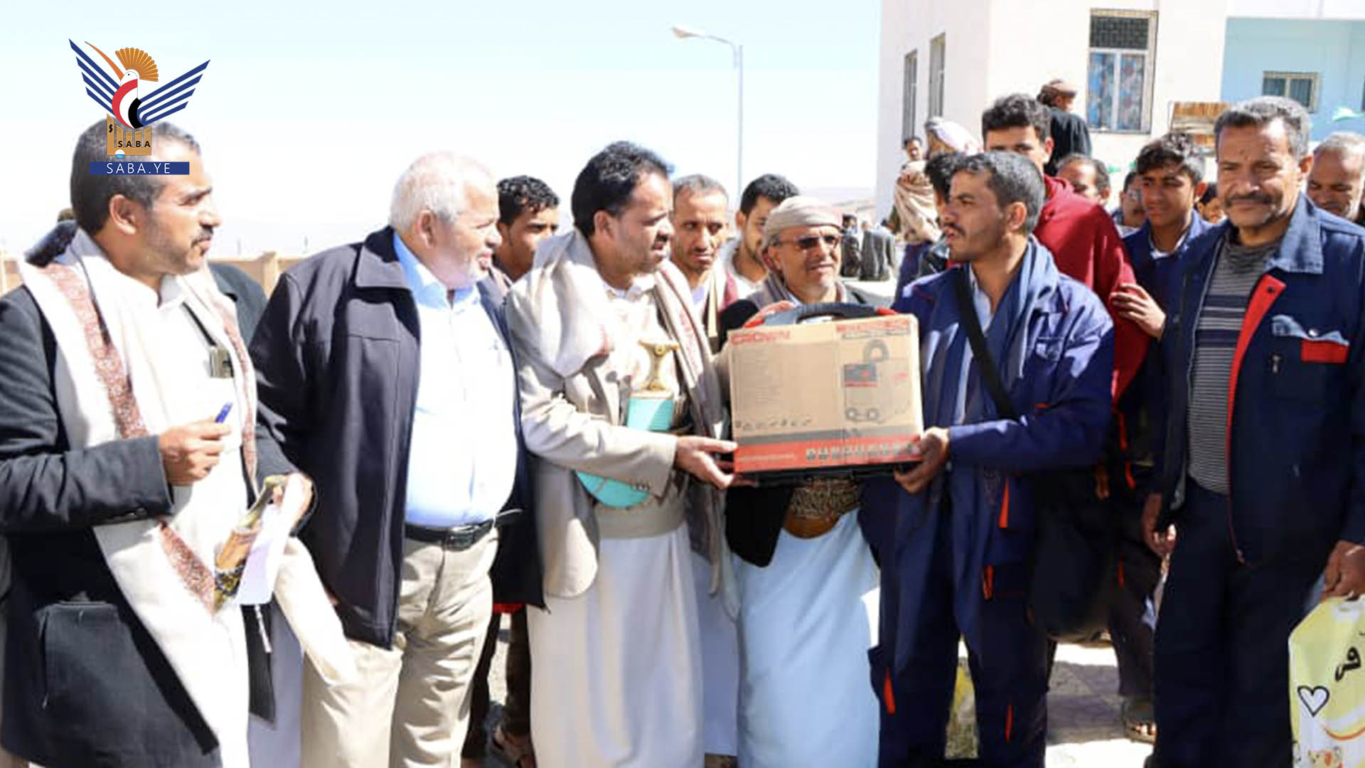 توزيع حقائب التمكين الاقتصادي في مديرية بني مطر بصنعاء