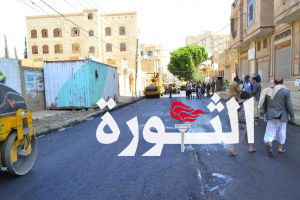 المنتصر يدشن أعمال ترميم وصيانة الاسفلت بشارع 14 بمحافظة صنعاء