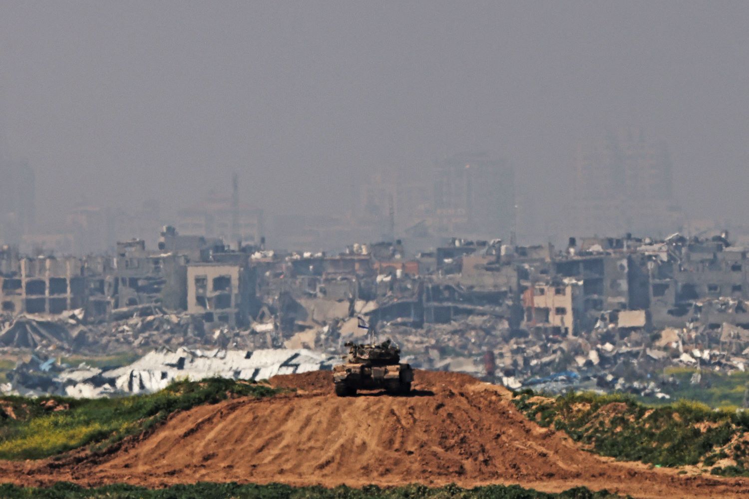 اليوم الـ191 للعدوان على غزة: شهداء وجرحى في غارات متفرقة على مناطق مختلفة