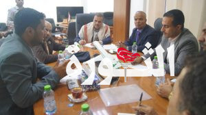الدرة يرأس اجتماعا لمناقشة جوانب التنسيق بين هيئة الطيران المدني ومؤسسة الطرق لإعادة تأهيل المطارات