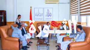صلاح وفارس يناقشان مصفوفة الاحتياجات الضرورية من المشاريع لمحافظة إب
