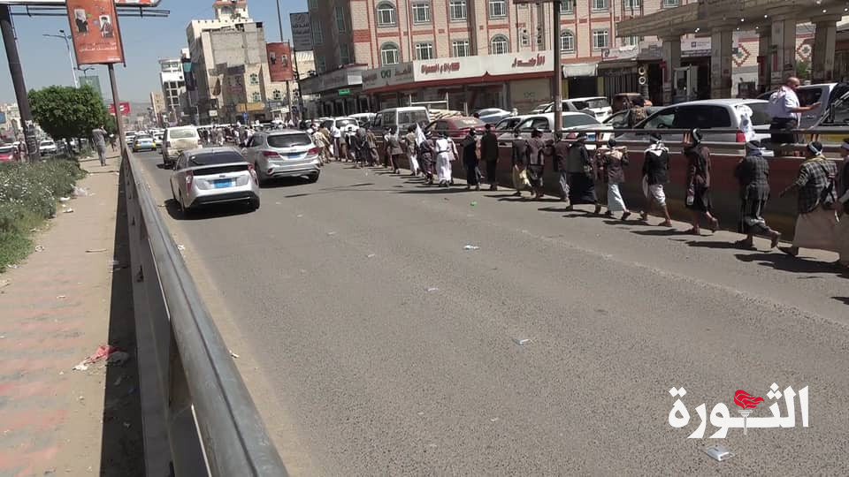 مسير طلابي للمشاركين بالدورات الصيفية بسنحان وصنعاء الجديدة تضامنا مع فلسطين