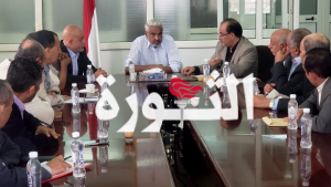 اجتماع بصنعاء يناقش سير العمل في قطاعات الأشغال والإسكان والطرق