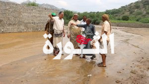 مقبولي والصوفي يطلعان على أضرار السيول بمحافظة حجة