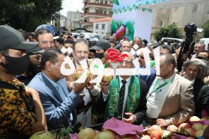 الرهوي والعيدروس يفتتحان مهرجان خيرات اليمن الأول بالعاصمة صنعاء