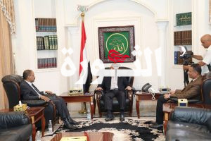 رئيس الوزراء يناقش الأوضاع الإنسانية في أرخبيل سقطرى