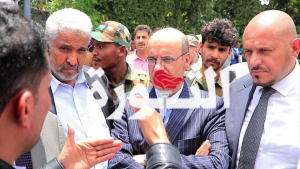 عدد من الوزراء يزورون مهرجان خيرات اليمن الأول بصنعاء
