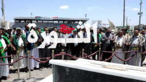 رئيس الوزراء وعدد من أعضاء الحكومة يزورون ساحتي ميدان السبعين والكلية الحربية