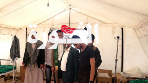 رئيس هيئة مستشفى الثورة يتفقد التجهيزات الطبية بساحة ميدان السبعين