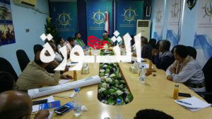 وزير النقل يرأس اجتماعاً لمناقشة آلية التنسيق والشراكة بين موانئ الحديدة والقطاع الخاص