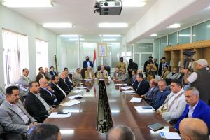 الرهوي يشيد بالكوادر الوطنية الكفؤة في وزارة النقل والأشغال العامة