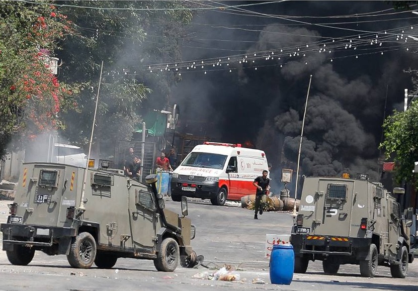 استشهاد مواطنين فلسطينيين بقصف العدو لجنوب جنين بالضفة