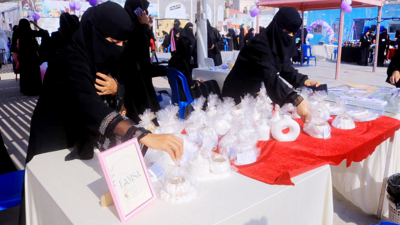 انطلاق مهرجان الزهراء في الحديدة