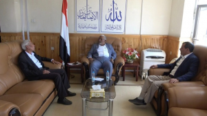 وزير الشؤون الاجتماعية يلتقي محافظ حضرموت