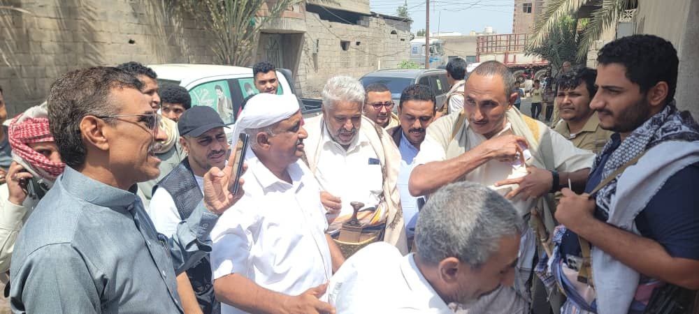 قحيم وعطيفي يزوران نقيب الصحفيين بالحديدة مصطفى بدير للاطمئنان على صحته