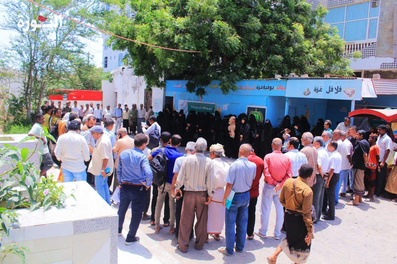 جامعة الحديدة تدين جرائم الاحتلال في غزة بوقفات احتجاجية حاشدة
