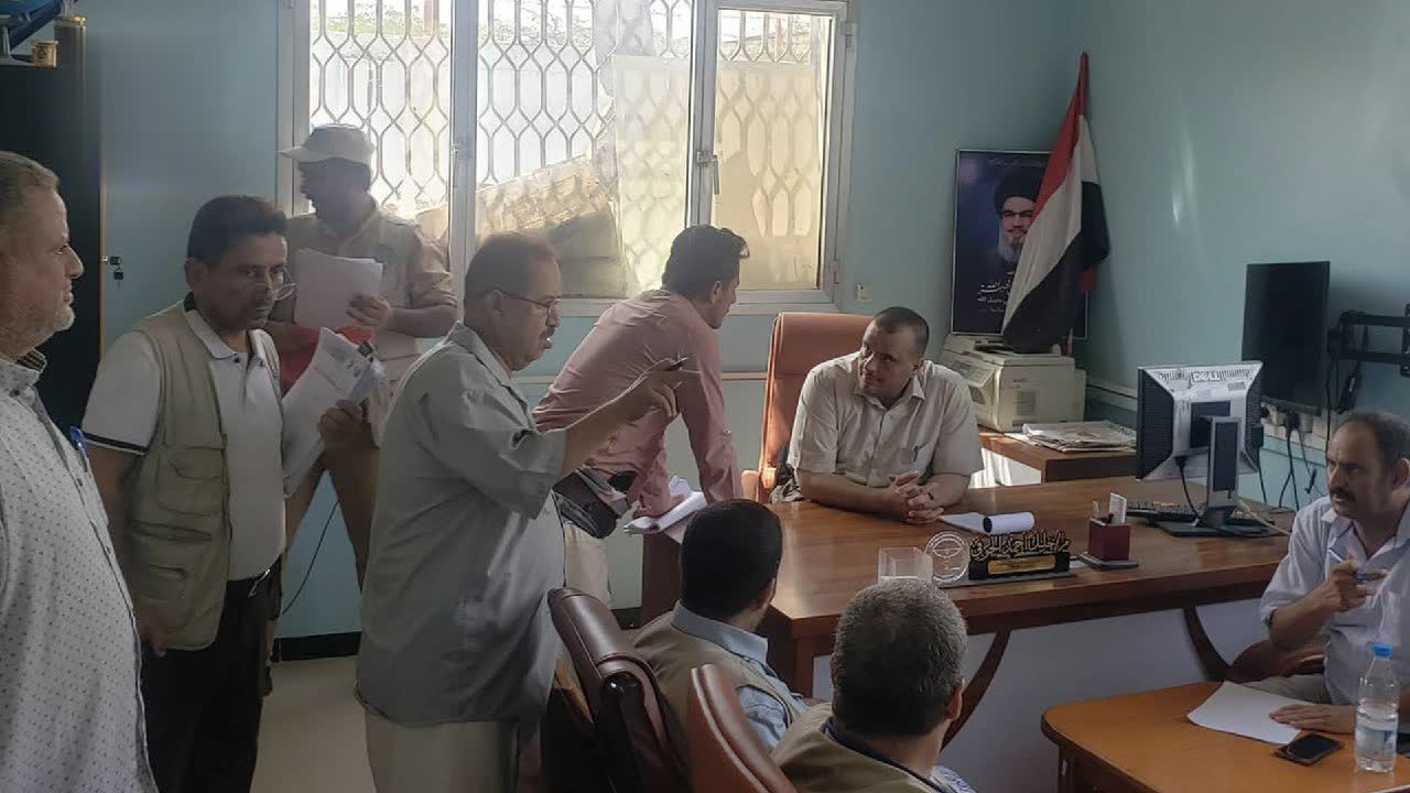 الاطلاع على سير العمل بفرع هيئة المواصفات في الحديدة