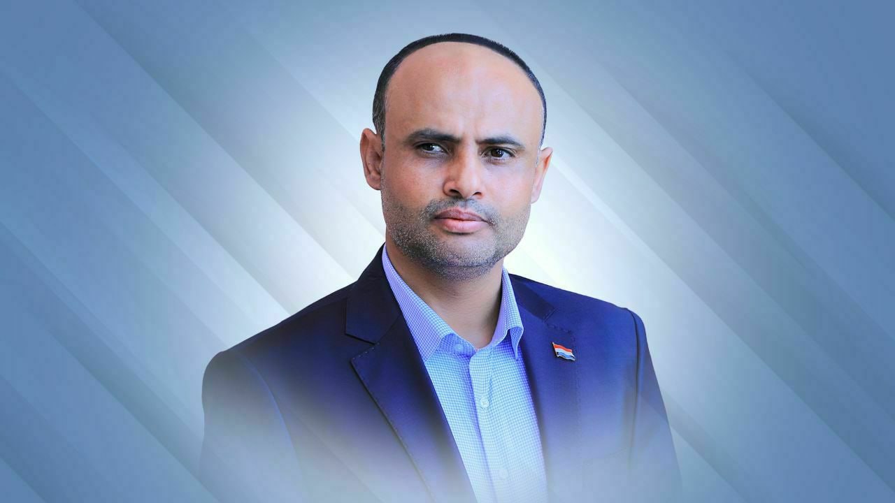 الرئيس المشاط يعزي في وفاة يوسف أحسن الضوء