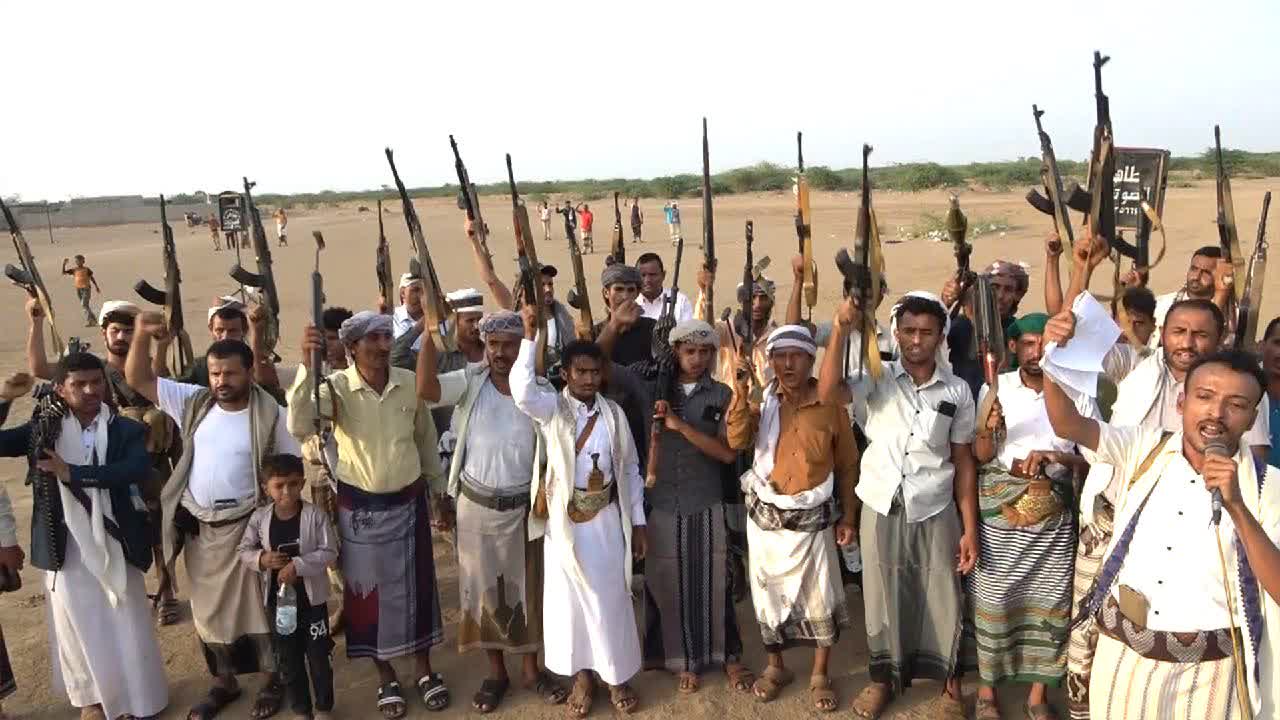 وقفة قبلية مسلحة في المنيرة بالحديدة إعلاناً للنفير في مواجهة العدوان الصهيوني