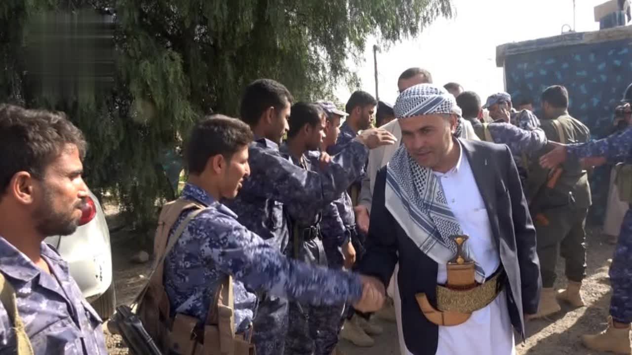 زيارة المرابطين في النقاط الأمنية وروضة الشهداء بمحافظة عمران