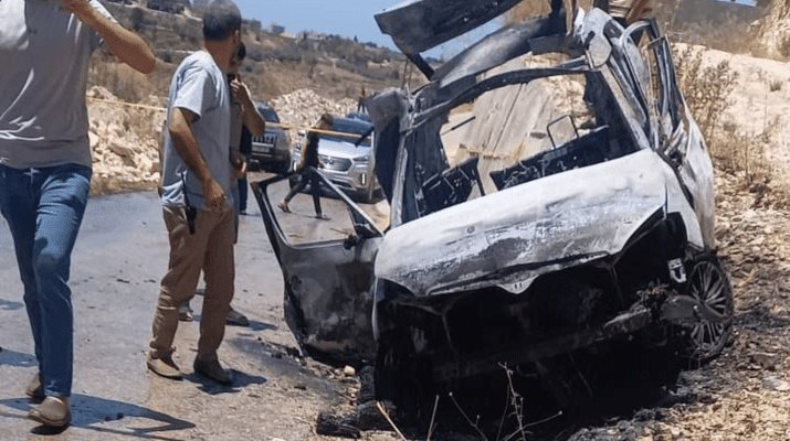 مسيرة للعدو الإسرائيلي تستهدف بصاروخين سيارة في النبطية جنوبي لبنان